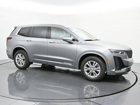 New 2025 Cadillac XT6 Luxury image 7