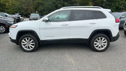 Used 2017 Jeep Cherokee Limited w/ Luxury Group image 10
