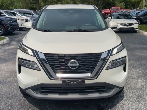 Used 2023 Nissan Rogue SV image 9