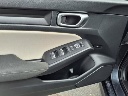 Used 2023 Honda Civic LX image 13
