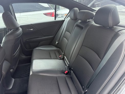 Used 2016 Honda Accord Sport image 30