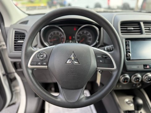 Used 2020 Mitsubishi Outlander Sport ES image 13
