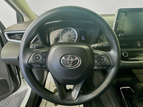 Used 2020 Toyota Corolla LE image 13