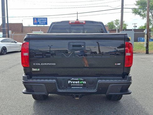 Used 2022 Chevrolet Colorado Z71 w/ Z71 Midnight Edition image 5