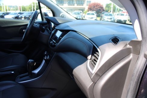 Used 2021 Chevrolet Trax LT w/ Driver Confidence Package image 30
