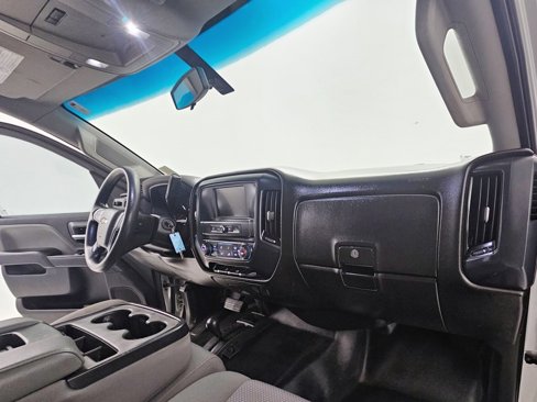 Used 2018 Chevrolet Silverado 2500 W/T image 9