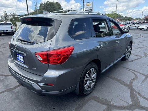 Used 2020 Nissan Pathfinder S image 6