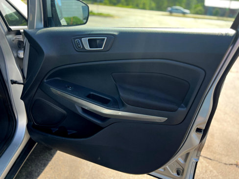 Used 2018 Ford EcoSport SE w/ SE Convenience Package image 41