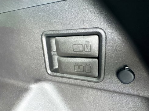 Used 2021 Chevrolet Equinox LT image 26
