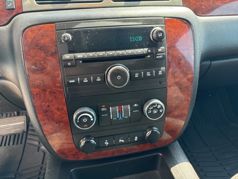 Used 2013 Chevrolet Avalanche LS image 16