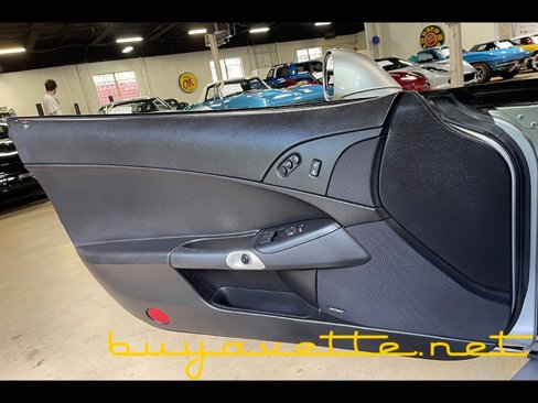 Used 2006 Chevrolet Corvette Convertible w/ Preferred Equipment Group image 23