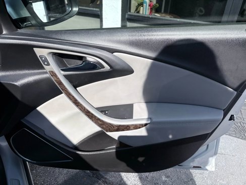 Used 2012 Buick Verano Convenience image 18