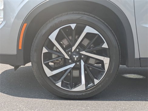 Used 2023 Mitsubishi Outlander SE image 9