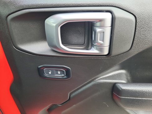 Used 2024 Jeep Wrangler Unlimited image 16