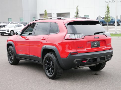 Used 2019 Jeep Cherokee Trailhawk image 5
