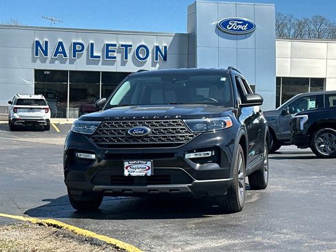 Used 2021 Ford Explorer XLT w/ Equipment Group 202A image 2