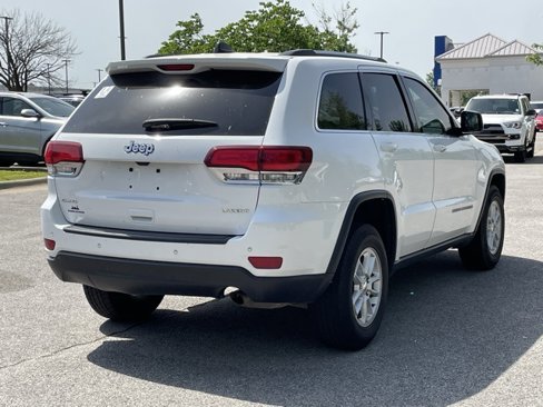Used 2020 Jeep Grand Cherokee Laredo image 7