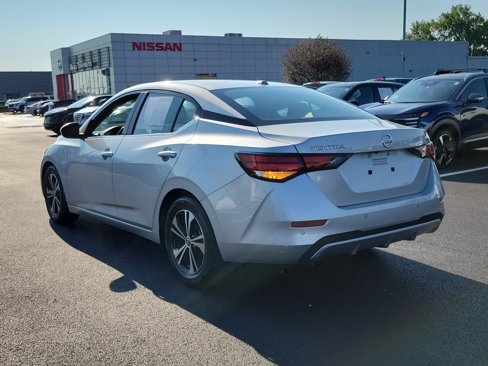 Used 2022 Nissan Sentra SV image 3