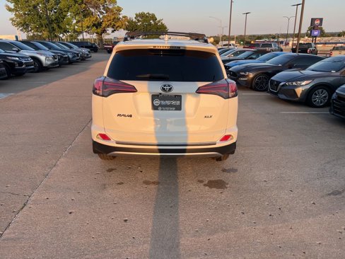 Used 2018 Toyota RAV4 XLE image 6