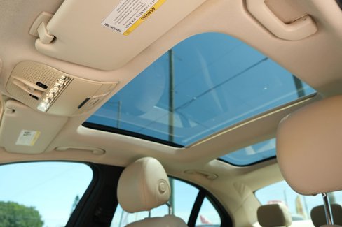 Used 2015 Mercedes-Benz C 300 Sedan image 29