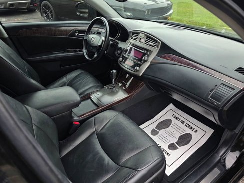 Used 2011 Toyota Avalon Limited image 11