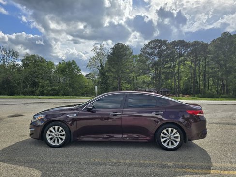 Used 2018 Kia Optima LX w/ 17" Alloy Wheels Package image 4