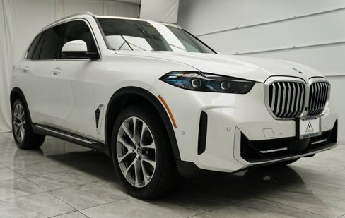 Used 2025 BMW X5 xDrive40i w/ Climate Comfort Package image 4