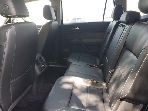 Certified 2022 Volkswagen Atlas SE image 16