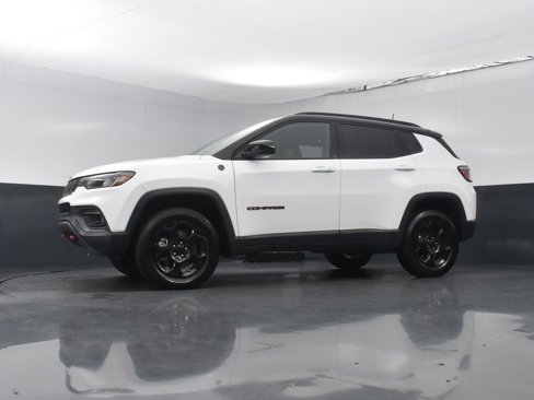Used 2023 Jeep Compass Trailhawk image 22