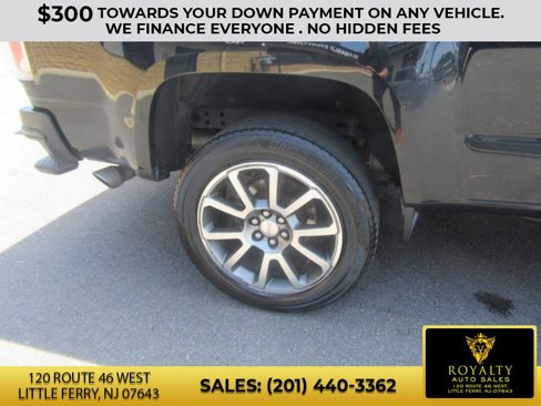Used 2017 GMC Canyon Denali image 6