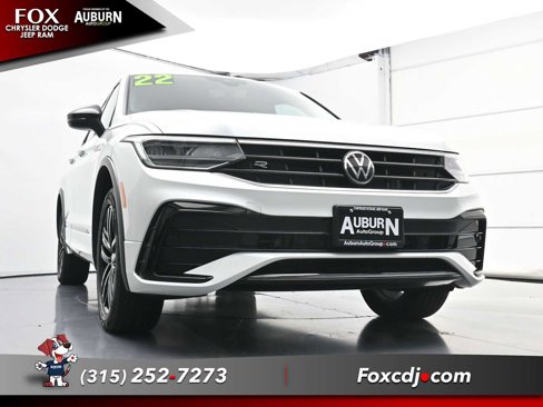 Used 2022 Volkswagen Tiguan SE R-Line image 17