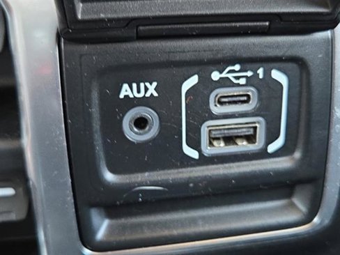 Used 2020 Jeep Gladiator Overland image 25