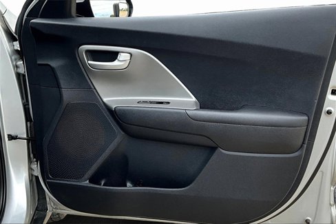 Certified 2019 Kia Niro LX image 19
