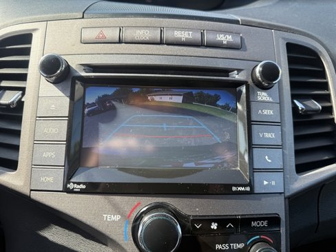 Used 2015 Toyota Venza LE image 25