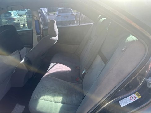 Used 2012 Toyota Camry LE image 10