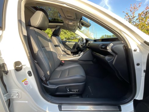 Used 2017 Lexus IS 200t image 16
