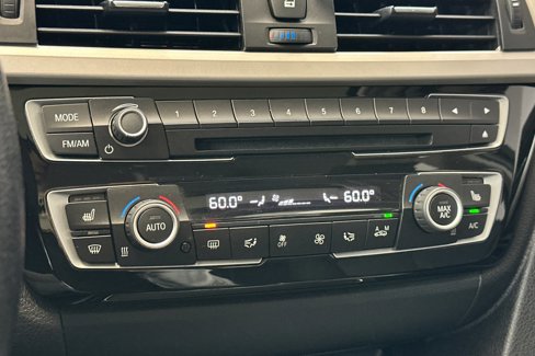 Used 2017 BMW 320i Sedan image 18