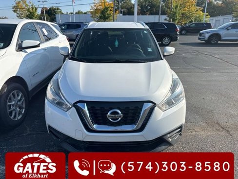 Used 2018 Nissan Kicks SV image 3