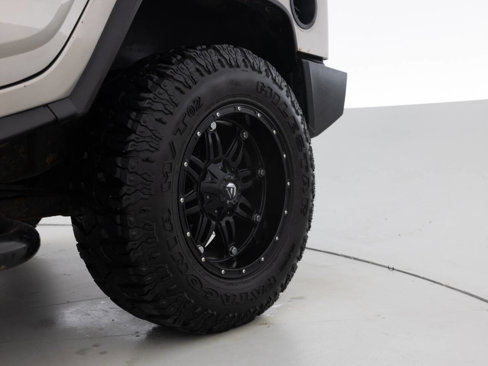 Used 2003 HUMMER H2 w/ Preferred Equipment Group image 20