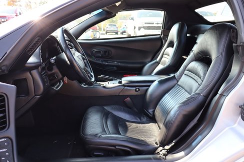 Used 2002 Chevrolet Corvette Convertible w/ Preferred Equipment Group2 image 11