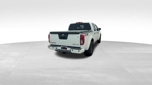 Used 2018 Nissan Frontier PRO-4X image 6