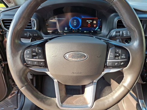 Used 2021 Ford Explorer Platinum w/ Equipment Group 601A image 22