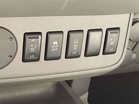 Used 2015 Nissan Frontier SV w/ SV Value Truck Package image 28