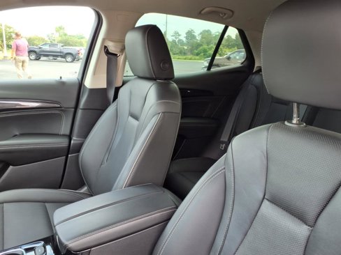 Used 2022 Buick Envision Essence w/ Technology Package I image 20