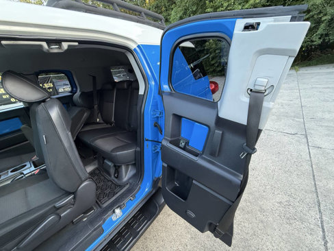 Used 2007 Toyota FJ Cruiser 4WD image 38