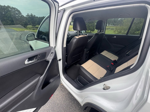 Used 2016 Volkswagen Tiguan S image 12