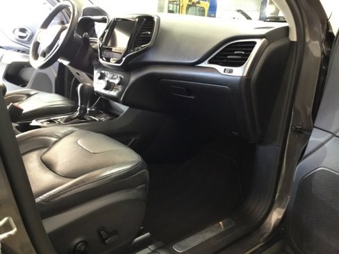 Used 2019 Jeep Cherokee Limited image 51
