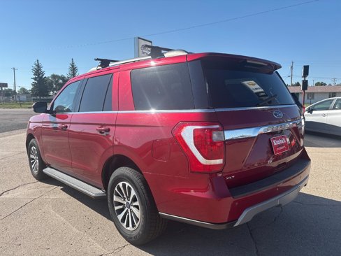 Used 2019 Ford Expedition XLT w/ Equipment Group 202A image 3
