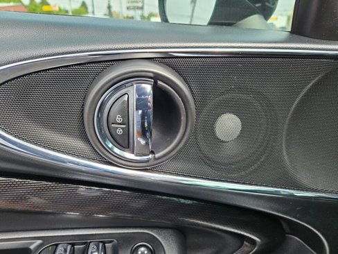 Used 2016 MINI Cooper Clubman image 14