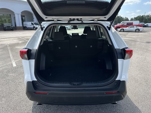 Used 2024 Toyota RAV4 XLE image 19